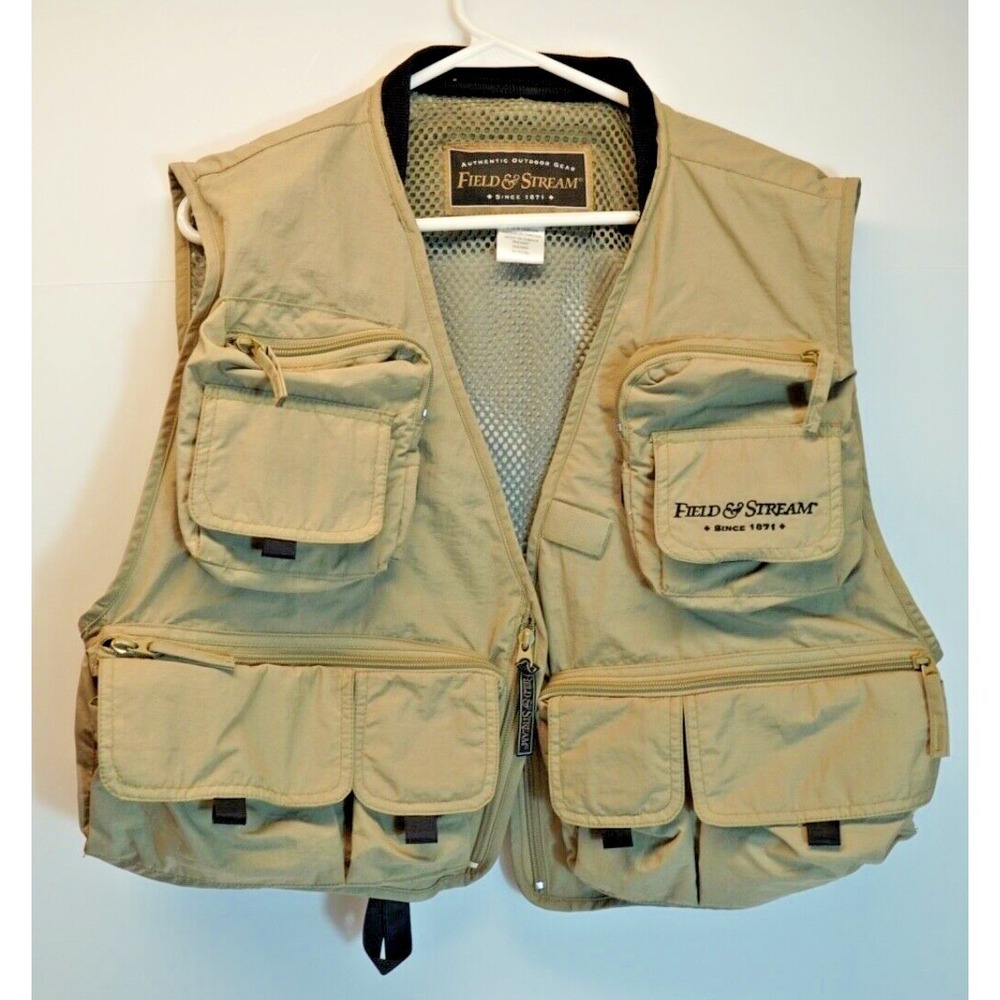 Field & Stream Mens Size XL Khaki Fishing Vest Multiple Pockets Clip Closure